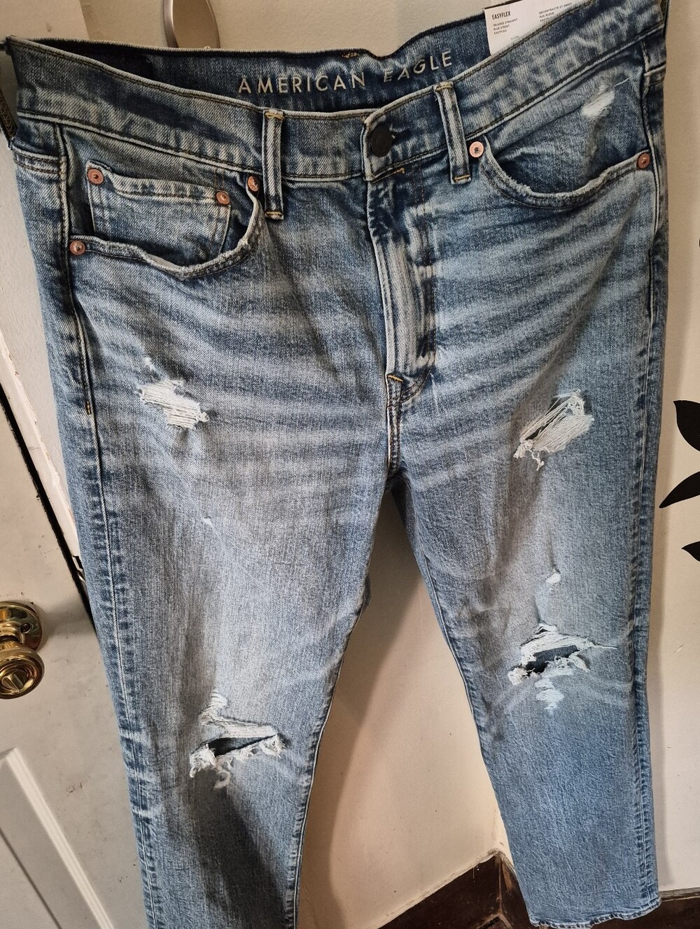 American Eagle 32/36 Men's Light Blue Distressed EasyFlex Relaxed Straight Jeans